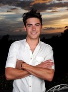 Zac Efron : zac_efron_1286481108.jpg