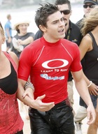 Zac Efron : zac_efron_1287554368.jpg