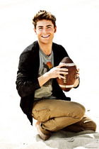 Zac Efron : zac_efron_1291761914.jpg