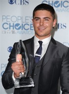 Zac Efron : zac_efron_1294334258.jpg