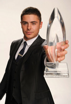 Zac Efron : zac_efron_1294510737.jpg