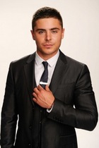 Zac Efron : zac_efron_1294510746.jpg