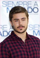 Zac Efron : zac_efron_1300285431.jpg