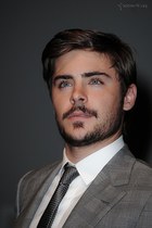 Zac Efron : zac_efron_1300288187.jpg