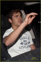 Zac Efron : zac_efron_1300470149.jpg