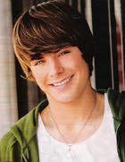 Zac Efron : zac_efron_1300666384.jpg