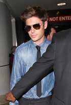 Zac Efron : zac_efron_1300671555.jpg