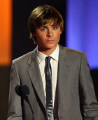 Zac Efron : zac_efron_1300706890.jpg