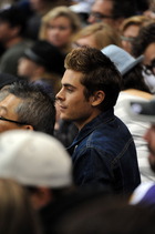 Zac Efron : zac_efron_1303833467.jpg