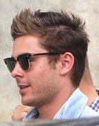 Zac Efron : zac_efron_1304399419.jpg