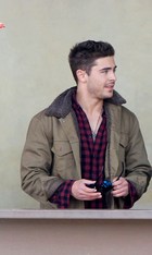 Zac Efron : zac_efron_1304488659.jpg