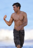 Zac Efron : zac_efron_1306189346.jpg