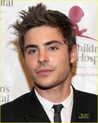 Zac Efron : zac_efron_1307609395.jpg