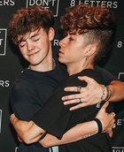 Zach Herron : TI4U1624129455.jpg