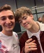 Zach Herron : zach-herron-1574641965.jpg