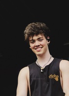 Zach Herron : zach-herron-1624129422.jpg