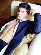 Zane Holtz : zane-holtz-1389803326.jpg