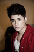 Zayn Malik : zayn-malik-1317648532.jpg