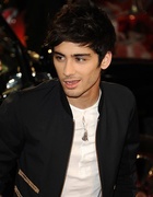 Zayn Malik : zayn-malik-1379266141.jpg