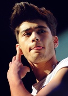 Zayn Malik : zayn-malik-1379266188.jpg