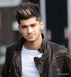 Zayn Malik : zayn-malik-1386863330.jpg