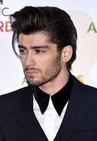 Zayn Malik : zayn-malik-1427393701.jpg