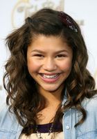 Zendaya Coleman : zendaya-coleman-1338018347.jpg