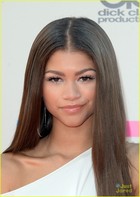 Zendaya Coleman : zendaya-coleman-1385408149.jpg