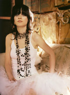 Zooey Deschanel : zooey-deschanel-1362425045.jpg