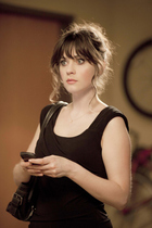 Zooey Deschanel : zooey-deschanel-1362550825.jpg