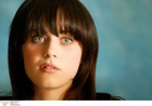 Zooey Deschanel : zooey-deschanel-1362860245.jpg