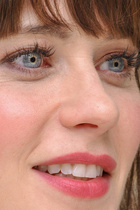 Zooey Deschanel : zooey-deschanel-1407343735.jpg